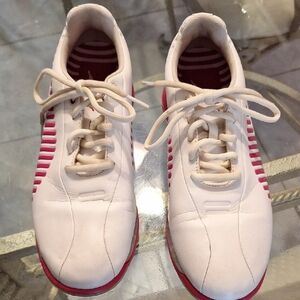 Puma White and Pink Sneakers size 8.5